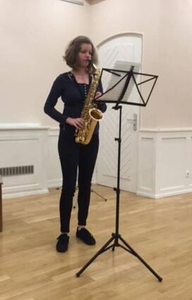 Kerstin Frank am Saxofon.