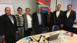 Sie wollen die AfD in den Gemeinderat führen (v.l.): Heinrich Peter Liebenow, Anne Charlotte Samland, Angelika Bauer, Rainer Kopp, Bernd Siegholt, Rüdiger Ernst und Ulrich Lehnert gestern auf der Mitgliederversammlung.