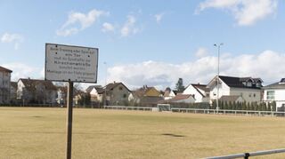 Auf dem TSV Fußballplatz soll eine Kita gebaut werden.