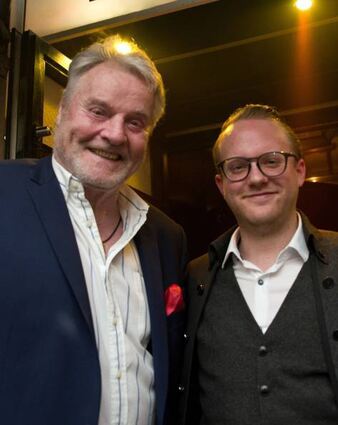 Tom Esselborn und sein neuer Kollege Maximilian Dierschke.