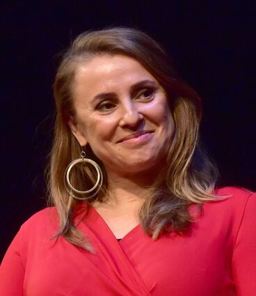 Den sinkenden Frauenanteil an entscheidenden Stellen - etwa in deutschen Parlamenten und in Vorständen - hat Jagoda Marinic, Leiterin des Interkulturellen Zentrums Heidelberg, bei ihrer „Mannheimer Rede“ am Sonntagvormittag im Nationaltheater Mannheim kritisiert.