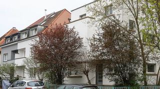 Fast zugewachsen: der zweite Bau von Emil Gern, Am Schelmenbuckel 51.