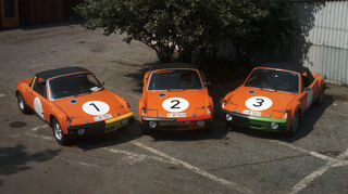 mid Groß-Gerau - Auch im Motorsport aktiv: Drei Porsche 914/6 GT vor dem Rennen Marathon de la Route (1970).