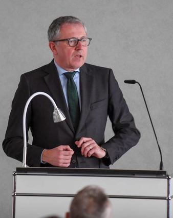 Oberbürgermeister Peter Kurz (Archivbild)