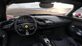 mid Groß-Gerau - Gewölbtes 16-Zoll-Display, Steuerung per Lenkrad: die Armaturen des SF90 Stradale.
