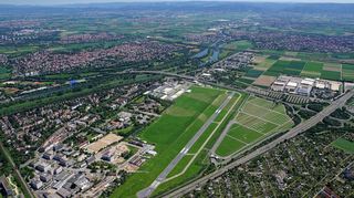 Der City Airport Mannheim aus der Luft.