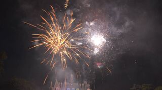Ein spektakuläres Feuerwerk am Schloss von Nogent-le-Roi begeisterte nicht nur die Gäste aus Heddesheim.
