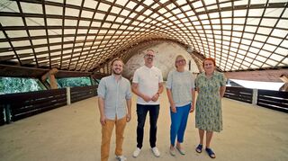 Die Organisatoren der Sommerakademie (von links): Johannes Dum, Matthias Rauch, Kerstin Schultz und Tatjana Dürr in der Multihalle.