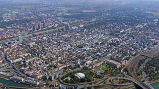 Blick auf die Innenstadt und die angrenzenden Stadtteile: Für viele Menschen ist Mannheim ein erinnerungsreiches Stück Heimat.