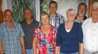 <p>Der Gmoi-Vorstand (v.l.): Uwe Rückert, Horst Ackermann, Rita Sittauer, Michael Sittauer, Helga Niethammer, Herbert Hanke, Peter Patzina und Franz Scherer.</p>