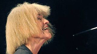 Carla Bley, hier 2013 in Ludwigshafen, eröffnet das Enjoy-Jazz-Festival.