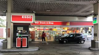 Nur noch bis einschließlich 14. Oktober ist die Tankstelle in der Feudenheimer Straße geöffnet. Wegen der Schließung ist das Angebot bereits eingeschränkt.
