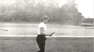 Diese Bild stammt aus dem Sommer 1989: Die frühere Weltklasse-Diskuswerferin Jana Günther trainiert auf der Anlage Brandberge ihres damaligen Clubs SC Chemie Halle.