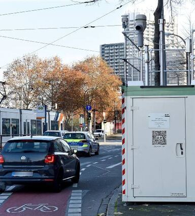Die Luftmessstation am Friedrichsring beim Kurpfalzkreisel.