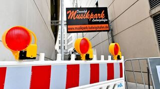 „Zutritt für Unbefugte verboten“: Seit Freitag darf der Musikpark wegen der Hochstraße Süd nicht mehr öffnen.