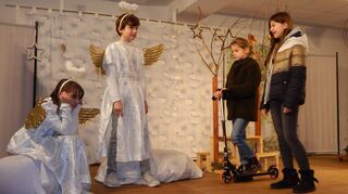 „Die Sternensucher“ hieß das Hauptstück beim Heddesheimer Weihnachtstheater.