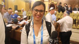 Antonia Yamin bei der Arbeit: Die in Mannheim geborene und aufgewachsene Deutsch-Israelin arbeitet als Chef-Korrespondentin für Europa beim israelischen Fernsehen.