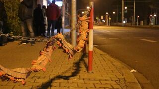 Das wird laut: Knallkörperbatterien an einer Straßenkreuzung in der Schwetzingerstadt.