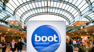 mid Groß-Gerau - Auf der Fachmesse "boot" in Düsseldorf kommen nicht nur Badenixen auf ihre Kosten.