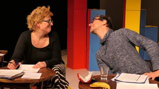 Voll in Aktion: Hedwig Franke und Mathias Wendel bei der 65. Auflage der beliebten Abgang-Lesung in Theater Felina Areal.