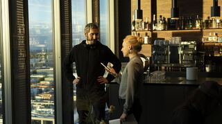 Regisseur Tim Dünschede – hier mit „Limbo“-Hauptdarstellerin Elisa Schlott arbeitet nach seinem Debütfilm schon am nächsten Projekt.