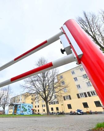 Die Unterkünfte in der Kropsburgstraße (Bild) stehen im Blickpunkt.