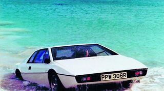 <p>Der "Lotus Wet Nellie" aus dem 1977 gedrehten Bond-Film "Der Spion, der mich liebte" ist auch in London für eine Überraschung gut.</p>