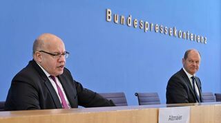 Wirtschaftsminister Peter Altmaier (l.) und Finanzminister Olaf Scholz sagten dem Mittelstand am Montag weitere Unterstützung zu.