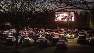 So ähnlich wie im recht idyllischen Kino am Tichelpark in Kleve könnte es ab Anfang Mai auch auf dem Mannheimer Maimarkt aussehen. Nur, dass das in der Quadratestadt geplante Autokino nicht nur kommerzielle Erfolgsgaranten wie „Das perfekte Geheimnis“ zeigen will.
