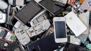 Bis zu 60 Milliarden Doller sind die Rohstoffe wert, die in der Menge an Elektroschrott stecken, die jedes Jahr aufs Neue anfällt. Trotzdem werden nur 20 Prozent davon recycelt.