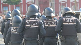 Nach anderthalb Stunden beendeten Veranstalter und Polizei die Veranstaltung.