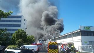 Bei der Firma RTP in Ladenburg ist ein Brand ausgebrochen.
