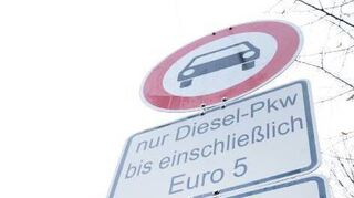 Für einige Diesel-Pkw gilt bereits ein Fahrverbot.