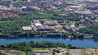 Die Gebäude der Firma Saint Gobain aus der Vogelperspektive.