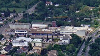 Baustelle seit September 2017 – und wohl noch lange: die Feuerwache Nord in Käfertal in der Straße „Auf dem Sand“ aus der Luft.