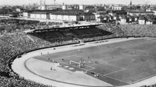 Aus heutiger Sicht unvorstellbar: Ein volles Haus im Südweststadion war in den 1950er Jahren (Bild) keine Seltenheit.