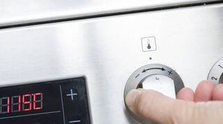 Laut Experten ist ein Backofen kaum kaputt zu bekommen. Hier kann man sich in der Regel also problemlos einen anschaffen, der schon genutzt wurde.