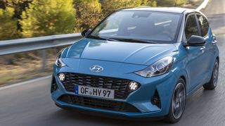 Auch wenn sich immer mehr Autohersteller aus dem Segment der Kleinwagen zurückziehen, präsentierte Hyundai die dritte Generation des i10.