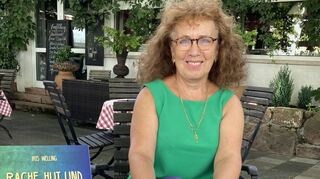 Iris Welling lebt auf dem Lindenhof und war zuvor lange in Sandhofen zuhause. Auch ihr neues Buch spielt in Mannheims Vororten und der Innenstadt.