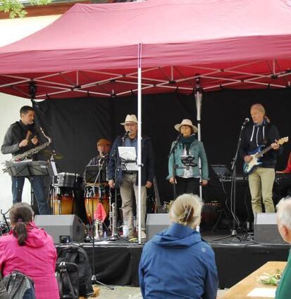 Die Wormser Band Lightshy spielte am Sonntag.