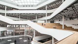 mid Groß-Gerau - Das Loftartige Ambiente des neuen FIZ Nord soll die Ausrichtung von BMW als Tech Company unterstreichen.