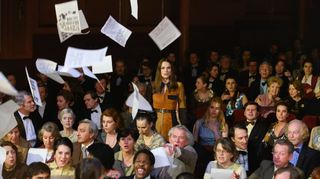 Sieht sich täglich chauvinistischen Bemerkungen ausgeliefert: Die engagierte Studentin der Geschichte Sally Alexander, gespielt von Keira Knightley.