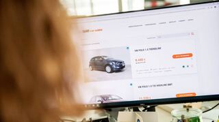 Auf der Suche nach einem automobilen Schnäppchen? Ein Blick auf die Seiten von Autovermietungen kann sich lohnen.