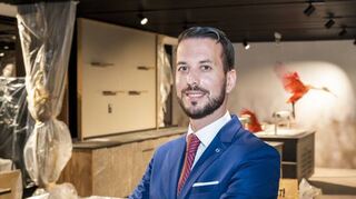 Hoteldirektor Diogo Martins im künftigen Frühstücksbereich.