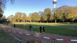 Schüler beim Sport im Unteren Luisenpark.