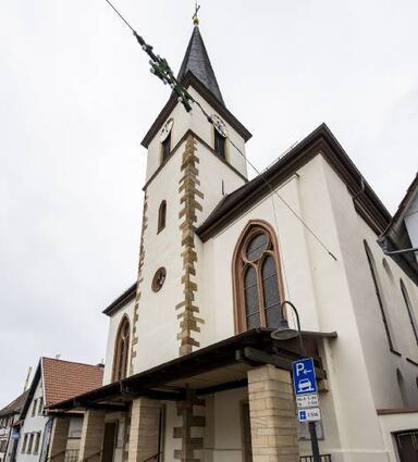Bis 1996 war der Pfarrer bei St. Gangolf in Dudenhofen tätig.