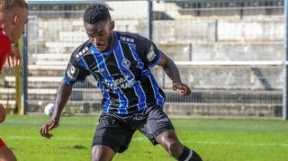 Zurück im Waldhof-Kader: Torjäger Joseph Boyamba (r.).