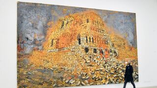 „MM“-Kulturchef Stefan M. Dettlinger geht nach dem Corona-Lockdown in der Kunsthalle Mannheim an Kiefers „Der fruchtbare Halbmond“ vorbei.