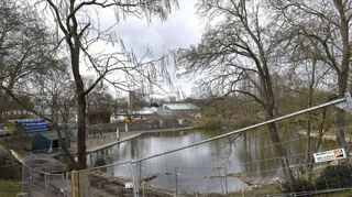 Hier entsteht der neue Zugang zum Gondoletta-Anleger, dahinter der Bereich der künftigen „Neuen Parkmitte“ mit Unterwasserwelt.