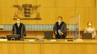 Die Dritte Strafkammer am Landgericht Mannheim mit dem Vorsitzenden Richter Ulrich Bunk (M.) verhandelt den Hygiene-Prozess gegen den Ex-Klinikum-Geschäftsführer Alfred Dänzer. (Archiv)